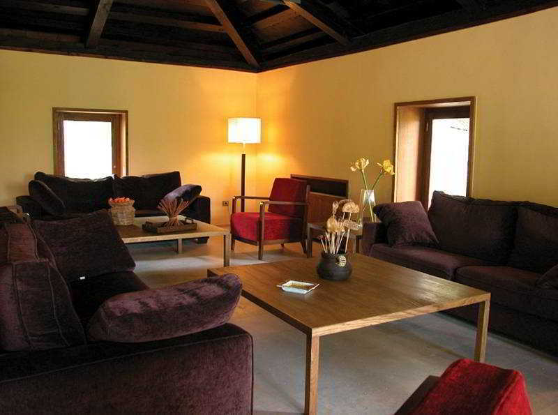 Fuente Acena Hotel Boutique ควินตานิลยา เด โอเนซิโม ภายนอก รูปภาพ